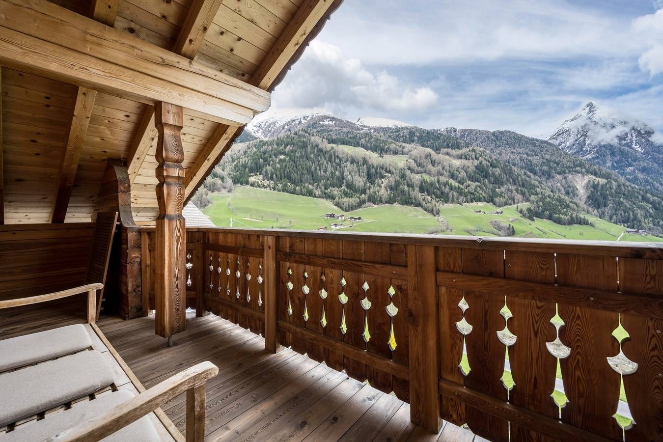 Balkon der Ferienwohnung mit Blick auf die Pfunderer Berge